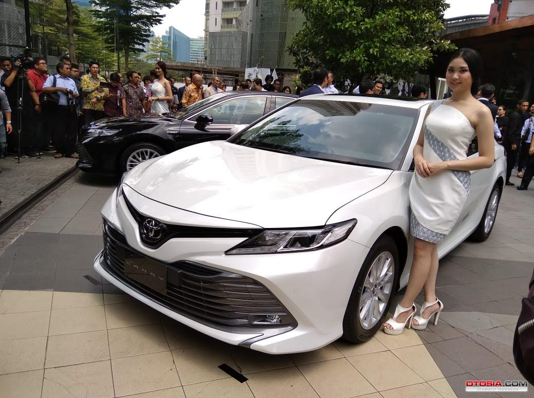 Detail Gambar Mobil Sedan Nomer 28