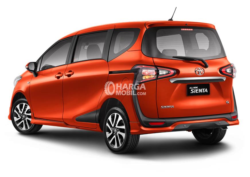 Detail Gambar Mobil Sienta Nomer 17