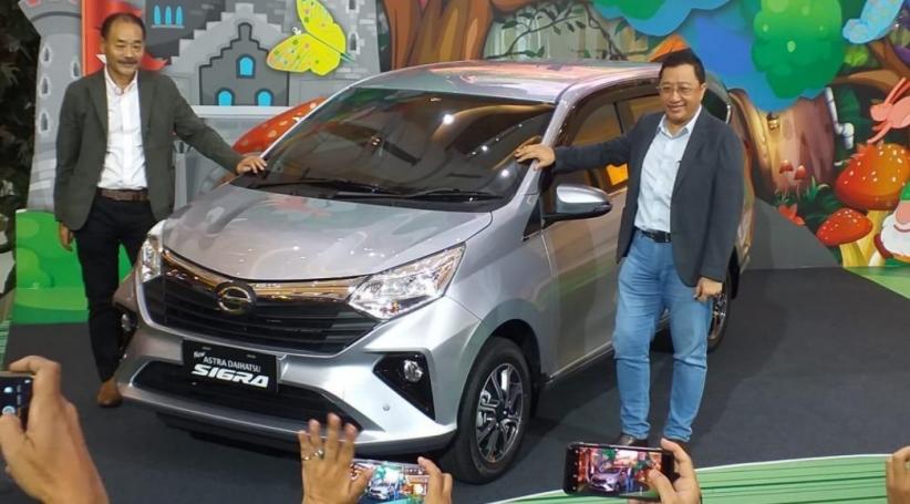 Detail Gambar Mobil Sigra Terbaru Nomer 30