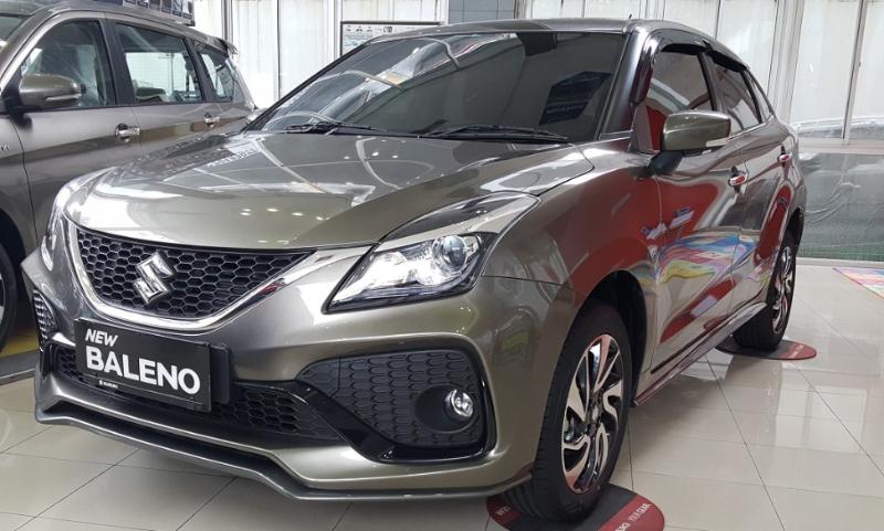 Detail Gambar Mobil Suzuki Baleno Nomer 9