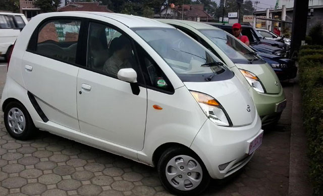 Detail Gambar Mobil Tata Nano Nomer 19