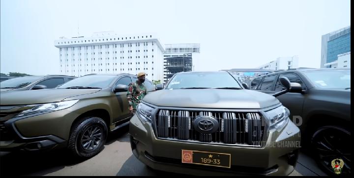 Detail Gambar Mobil Tni Nomer 40