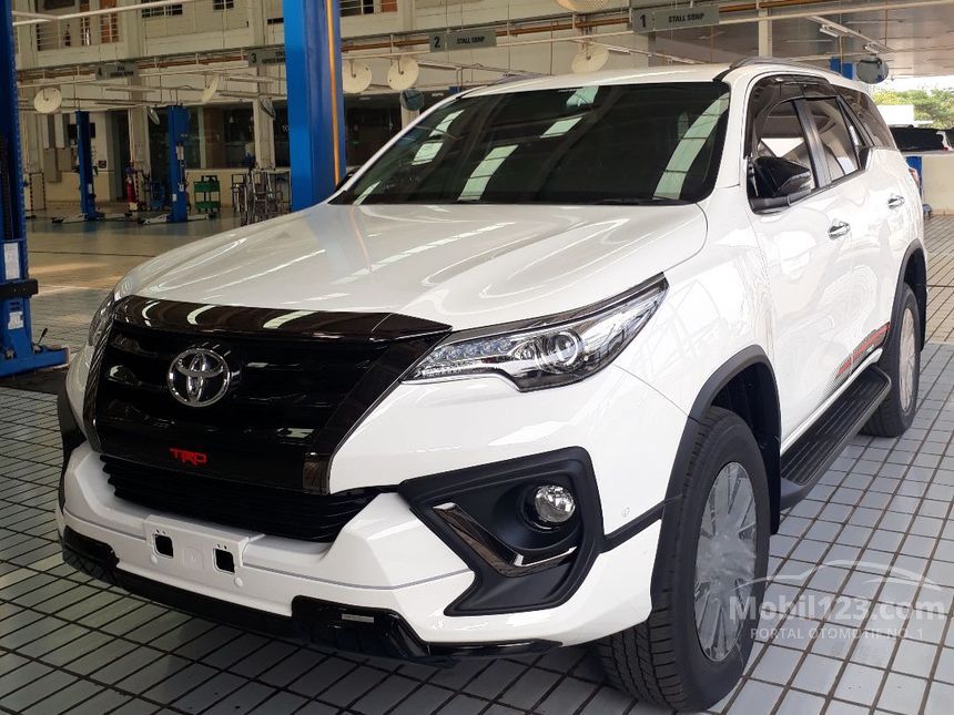 Detail Gambar Mobil Toyota Fortuner Nomer 37