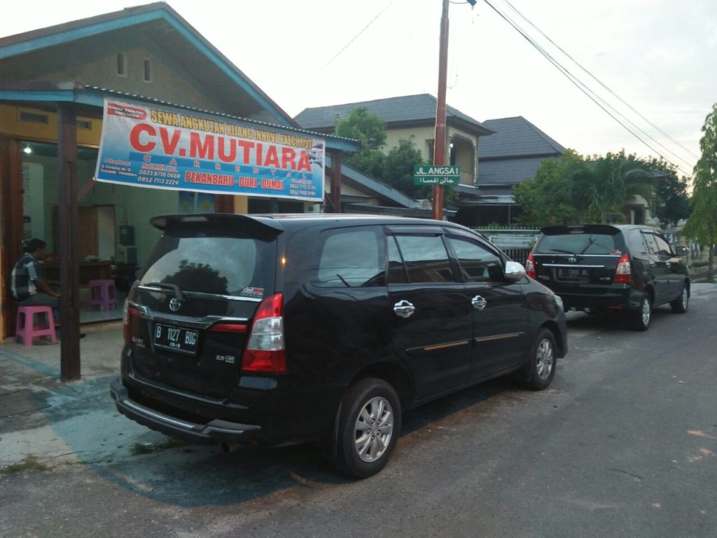 Detail Gambar Mobil Travel Innova Nomer 21