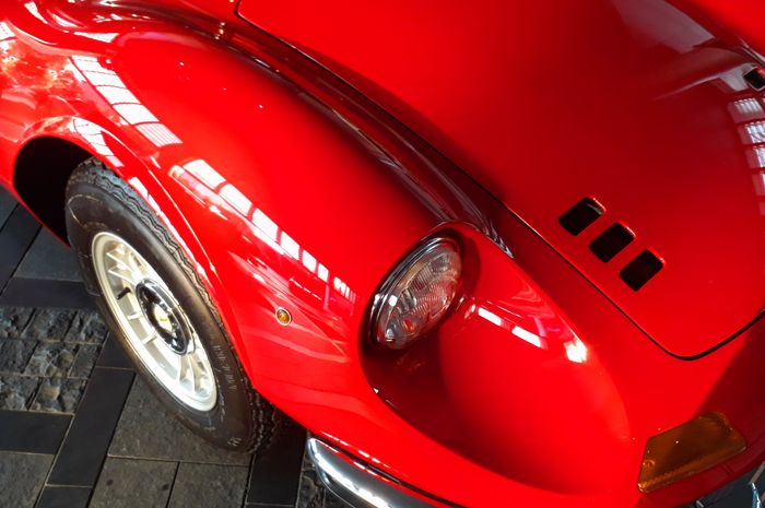 Detail Gambar Mobil Warna Merah Nomer 9