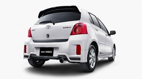 Detail Gambar Mobil Yaris 2013 Nomer 18