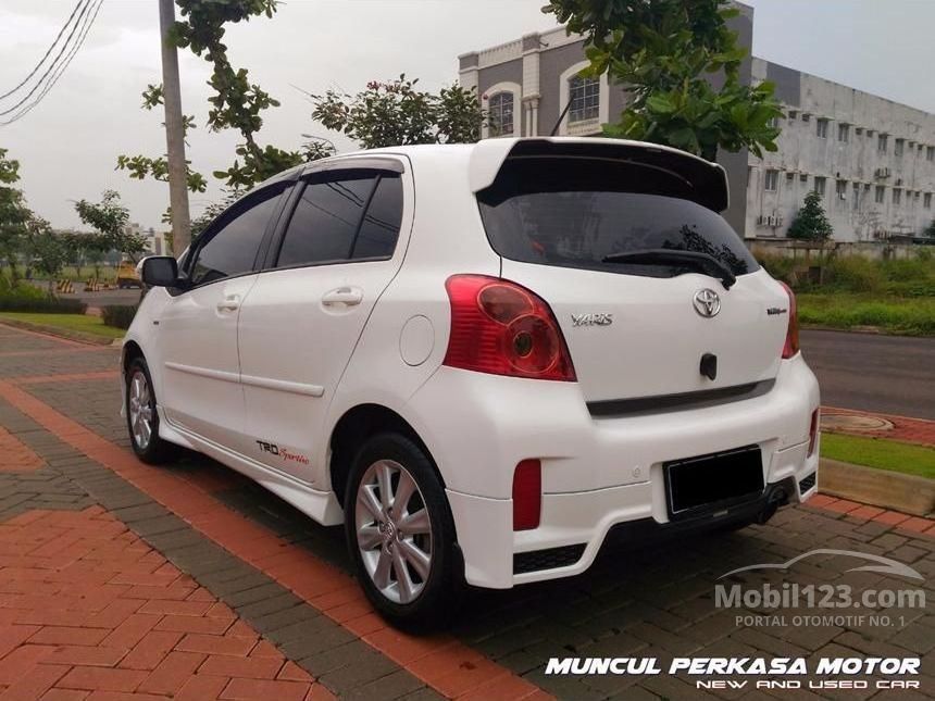 Detail Gambar Mobil Yaris 2013 Nomer 34