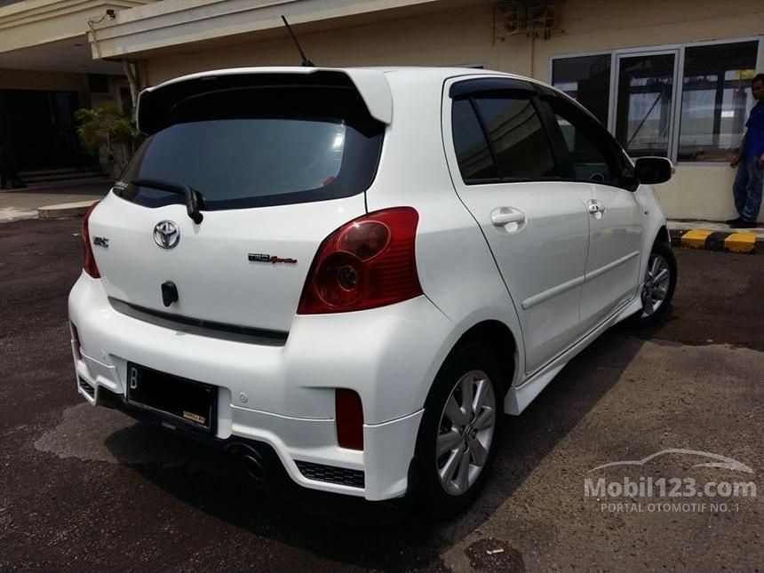 Detail Gambar Mobil Yaris 2013 Nomer 5