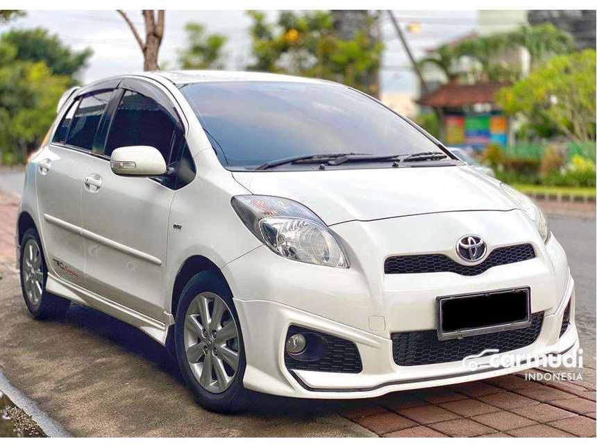 Detail Gambar Mobil Yaris 2013 Nomer 9