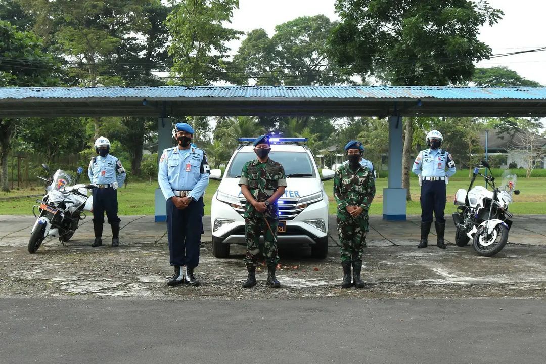 Detail Gambar Mobile Polisi Militer Nomer 28