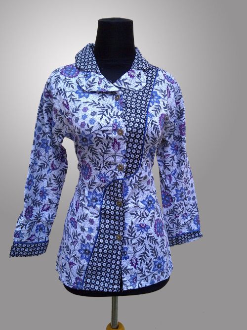 Detail Gambar Model Baju Batik Wanita Nomer 36