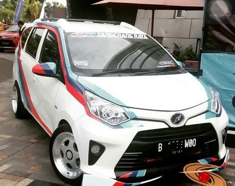 Detail Gambar Modifikasi Dengan Stiker Toyota Calya Nomer 36