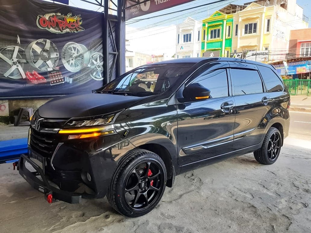 Detail Gambar Modifikasi Mobil Avanza Veloz Nomer 23