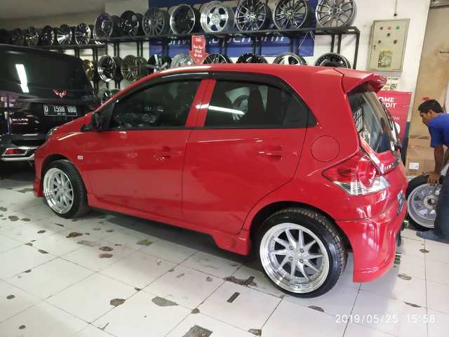 Detail Gambar Modifikasi Mobil Honda Brio Nomer 40