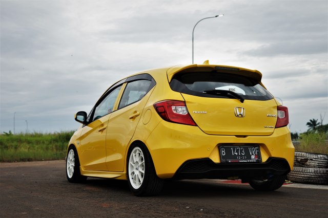 Detail Gambar Modifikasi Mobil Honda Brio Nomer 41