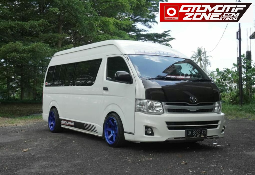 Detail Gambar Modifikasi Mobil Toyota Hiace Nomer 24