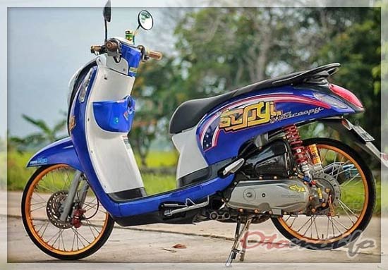 Detail Gambar Modifikasi Scoopy Nomer 14