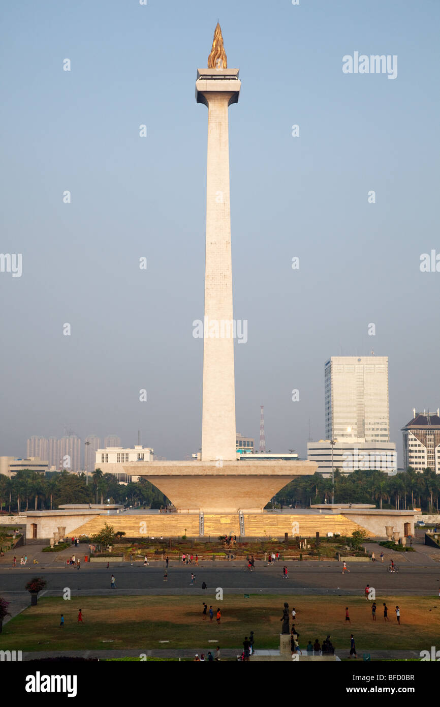 Detail Gambar Monas Jakarta Nomer 8