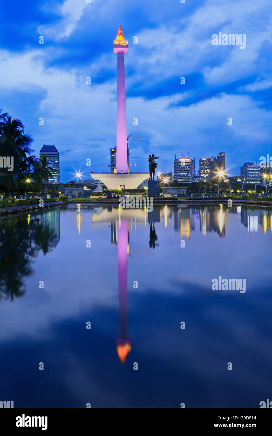 Detail Gambar Monas Wallpaper Nomer 46