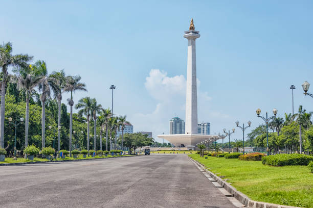 Detail Gambar Monas Wallpaper Nomer 47