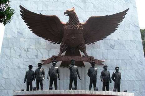 Detail Gambar Monumen Di Indonesia Nomer 6