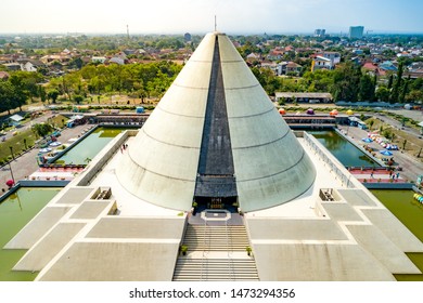 Detail Gambar Monumen Jogja Kembali Nomer 33