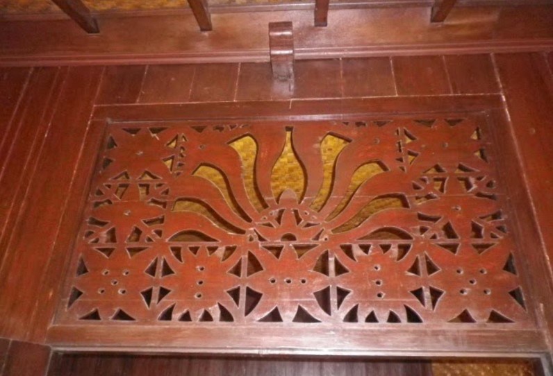 Detail Gambar Motif Bunga Matahari Rumah Betawi Nomer 2