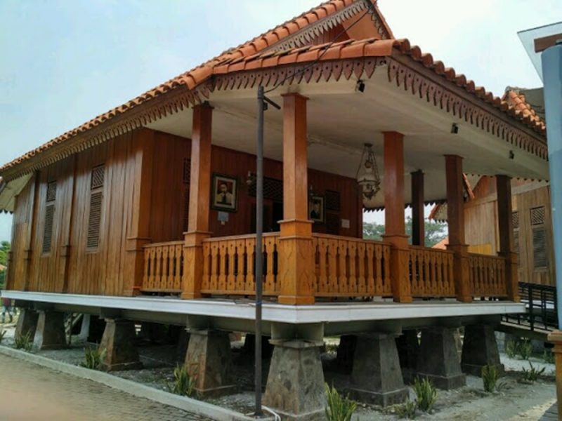 Detail Gambar Motif Bunga Matahari Rumah Betawi Nomer 22