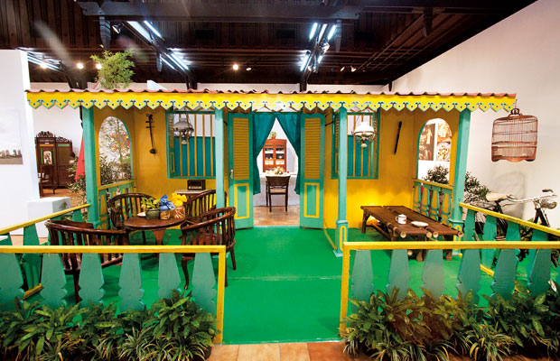 Detail Gambar Motif Bunga Matahari Rumah Betawi Nomer 4