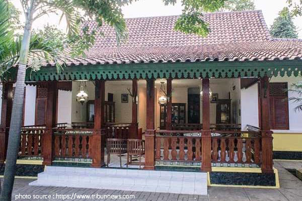 Detail Gambar Motif Bunga Matahari Rumah Betawi Nomer 39