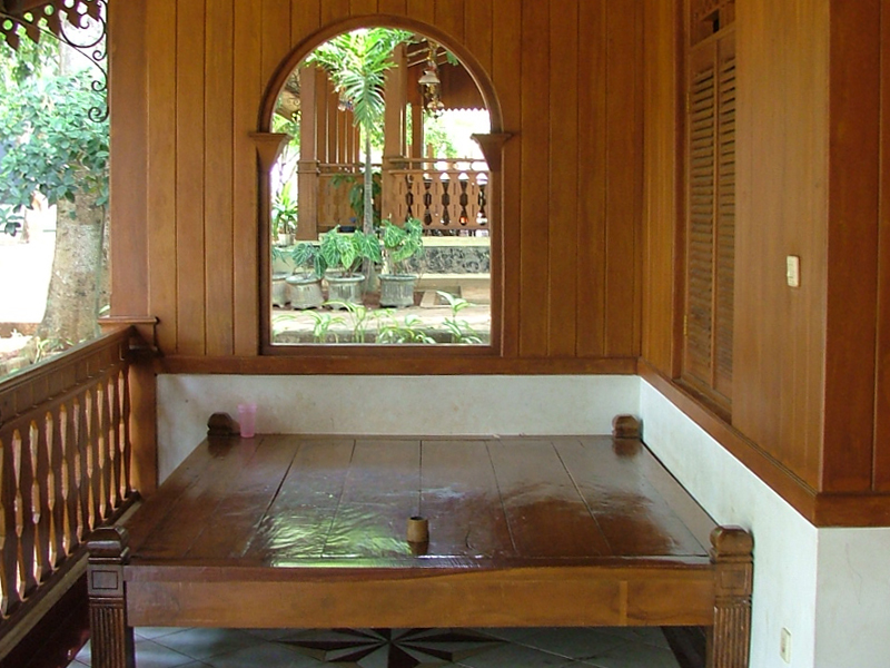 Detail Gambar Motif Bunga Matahari Rumah Betawi Nomer 40