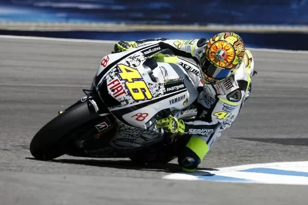 Detail Gambar Moto Gp Valentino Rossi Nomer 54