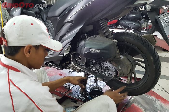 Detail Gambar Motor Beat Service Nomer 4