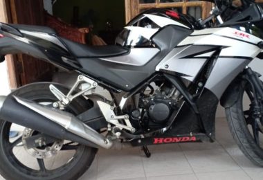 Detail Gambar Motor Cbr 150 Tahun 2015 Nomer 49