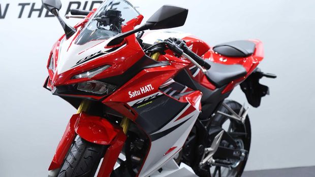 Detail Gambar Motor Cbr 150 Terbaru Nomer 9