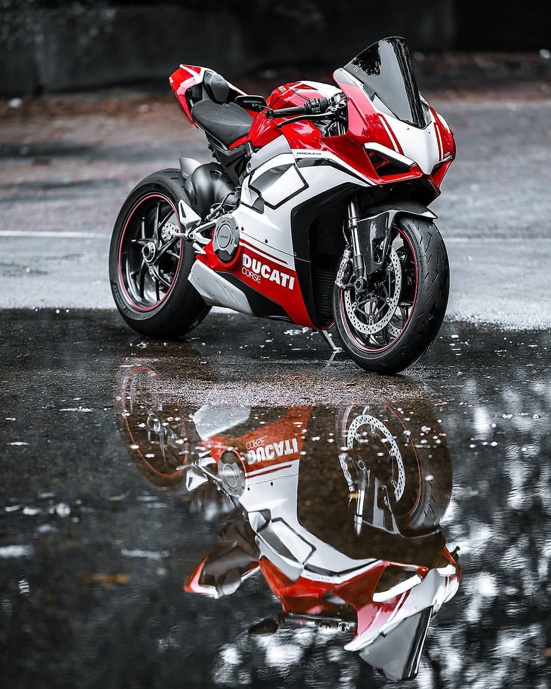 Detail Gambar Motor Ducati Panigale Nomer 33