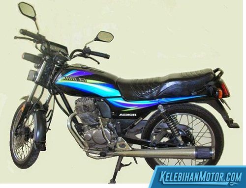 Detail Gambar Motor Gl Max Nomer 8