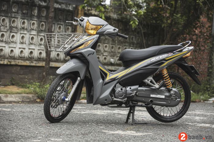 Detail Gambar Motor Revo Modifikasi Nomer 17