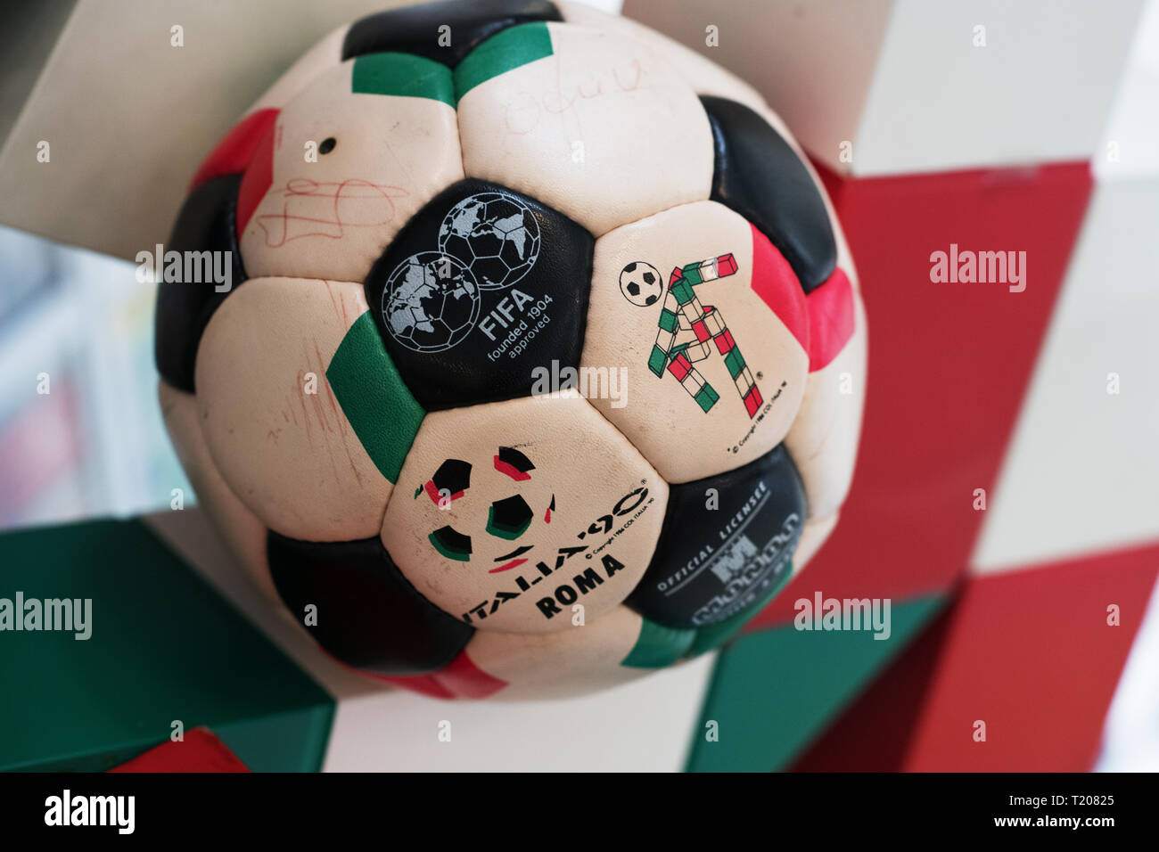 Detail Gambar Motor Sport Gambar Bola Italy Nomer 9