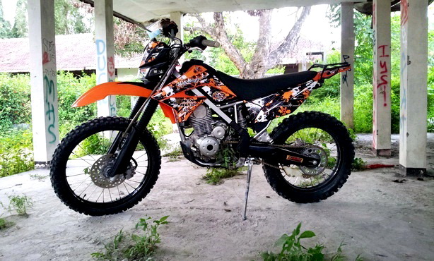 Detail Gambar Motor Trail Klx Nomer 26