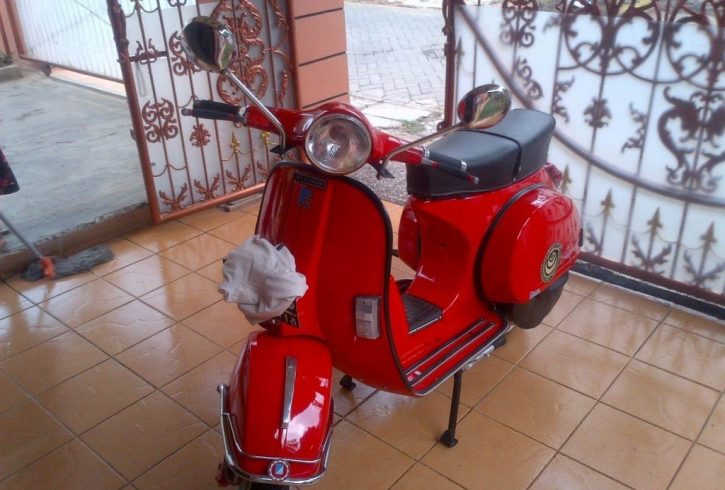 Detail Gambar Motor Vespa Klasik Nomer 47