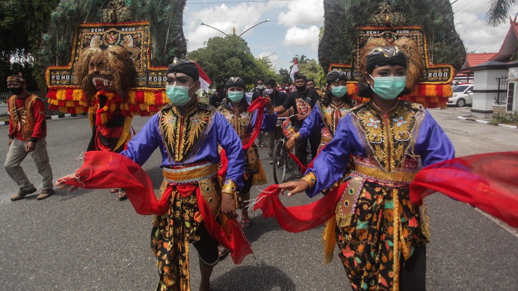 Detail Gambar Mozaik Keragaman Budaya Indonesia Nomer 51