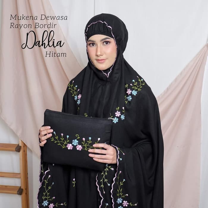 Detail Gambar Mukena Warna Hitam Nomer 14