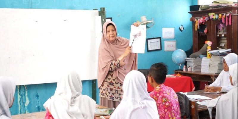 Detail Gambar Murid Dan Guru Muslim Nomer 10