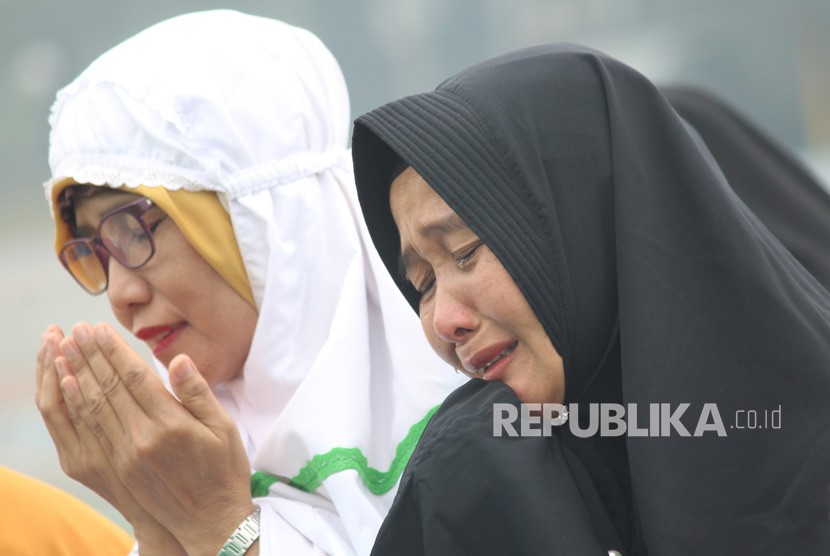 Detail Gambar Muslimah Sholat Nomer 48