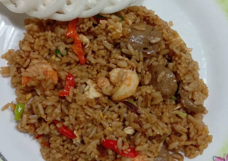 Detail Gambar Nasgor Seafood Nomer 56