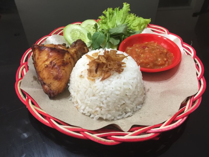 Detail Gambar Nasi Ayam Goreng Nomer 25