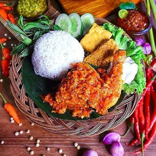 Detail Gambar Nasi Ayam Penyet Nomer 32