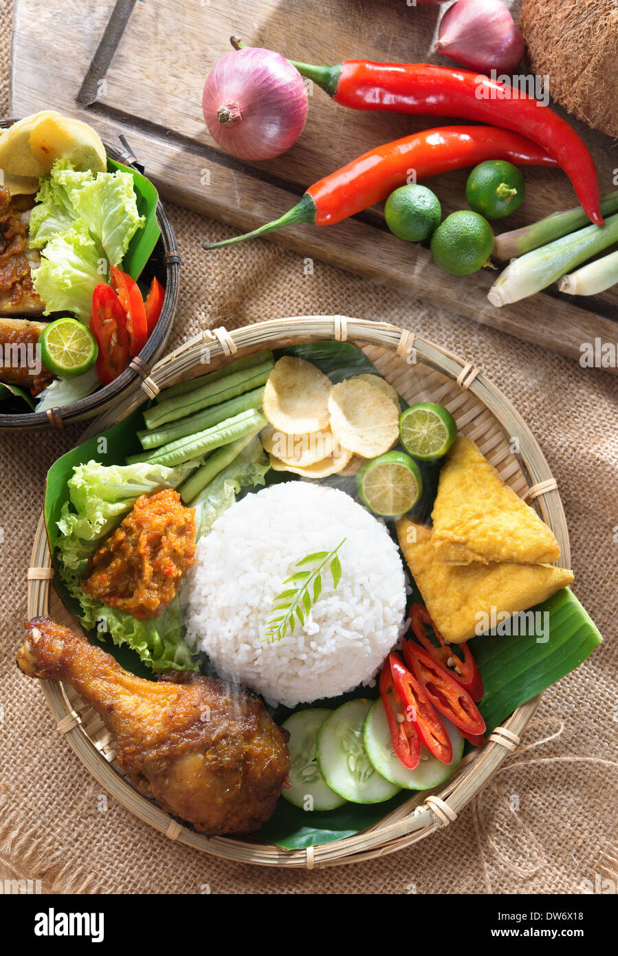 Detail Gambar Nasi Ayam Penyet Nomer 10