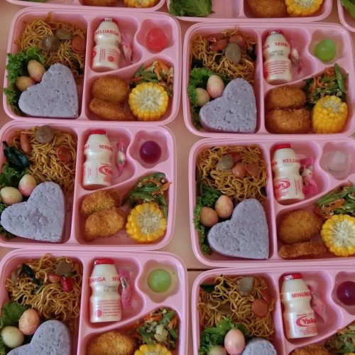 Detail Gambar Nasi Bento Ultah Anak Nomer 3